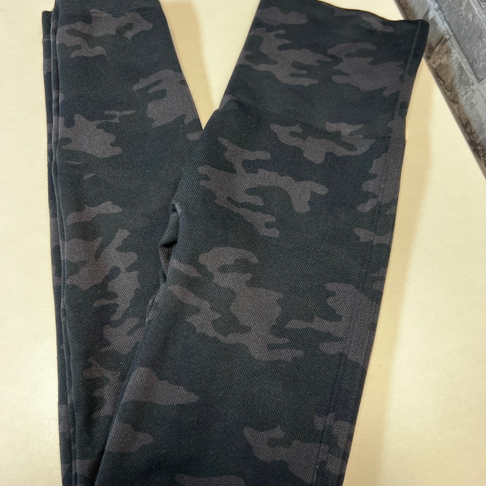 SPANX - Picture 6 of 6